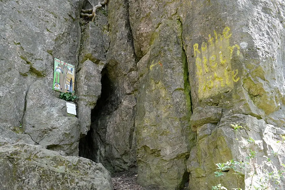 Rothesteinhöhle