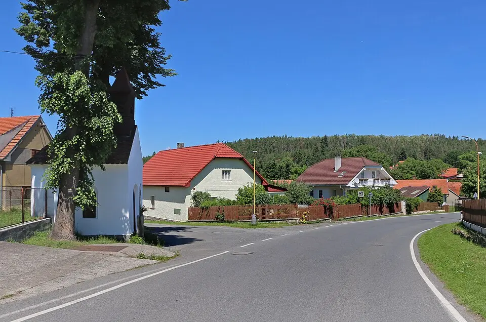 Image: Pavel Hrdlička (Czech Wikipedia user Packa) · CC BY-SA 4.0 Nečín