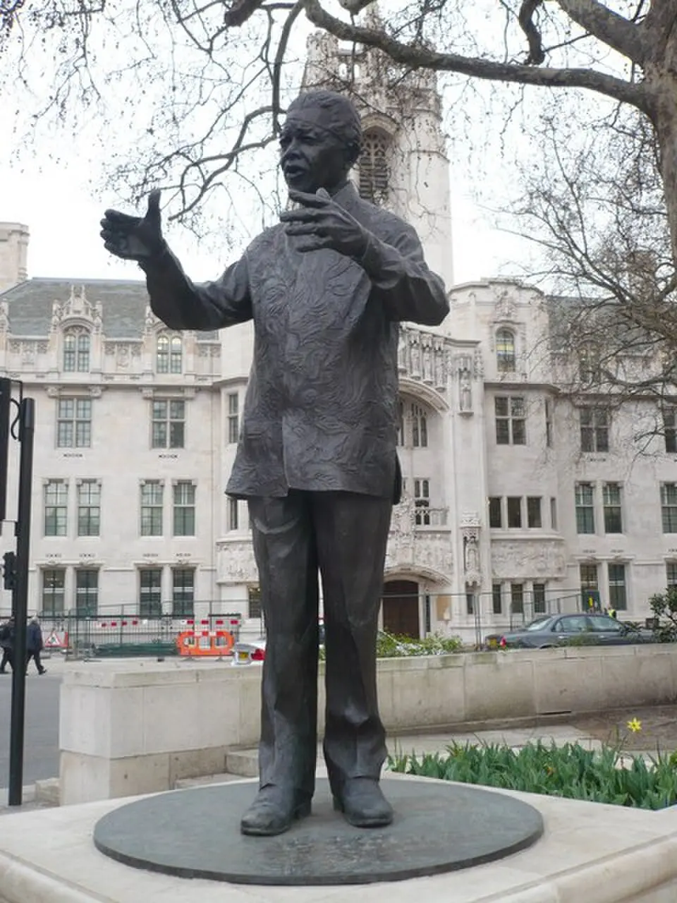 Image: pam fray · CC BY-SA 2.0 Nelson-Mandela-Statue
