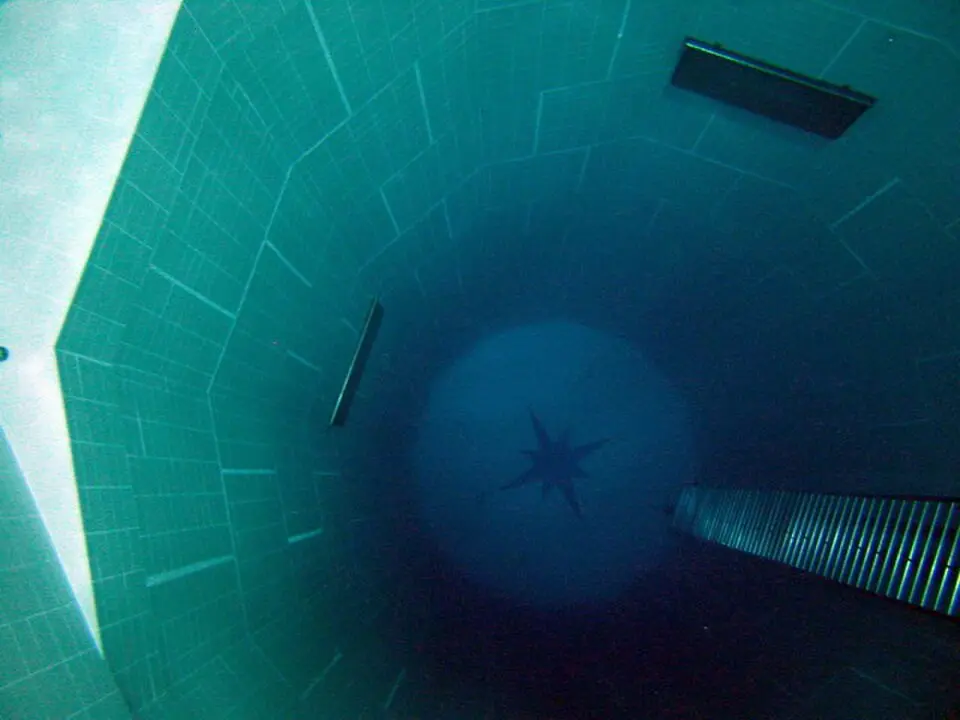 Nemo 33