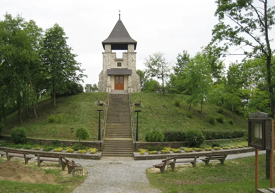 Kriegerdenkmal, sog. Kriegerkapelle