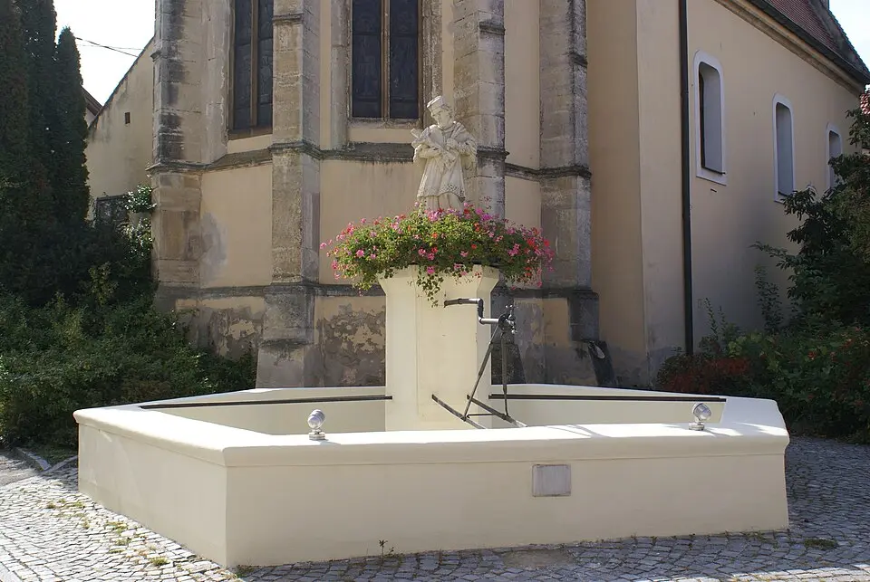 Obrázok: Elke Pfeifer · CC BY-SA 3.0 AT Nepomukbrunnen