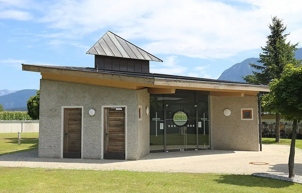 Aufbahrungshalle Oberlangkampfen