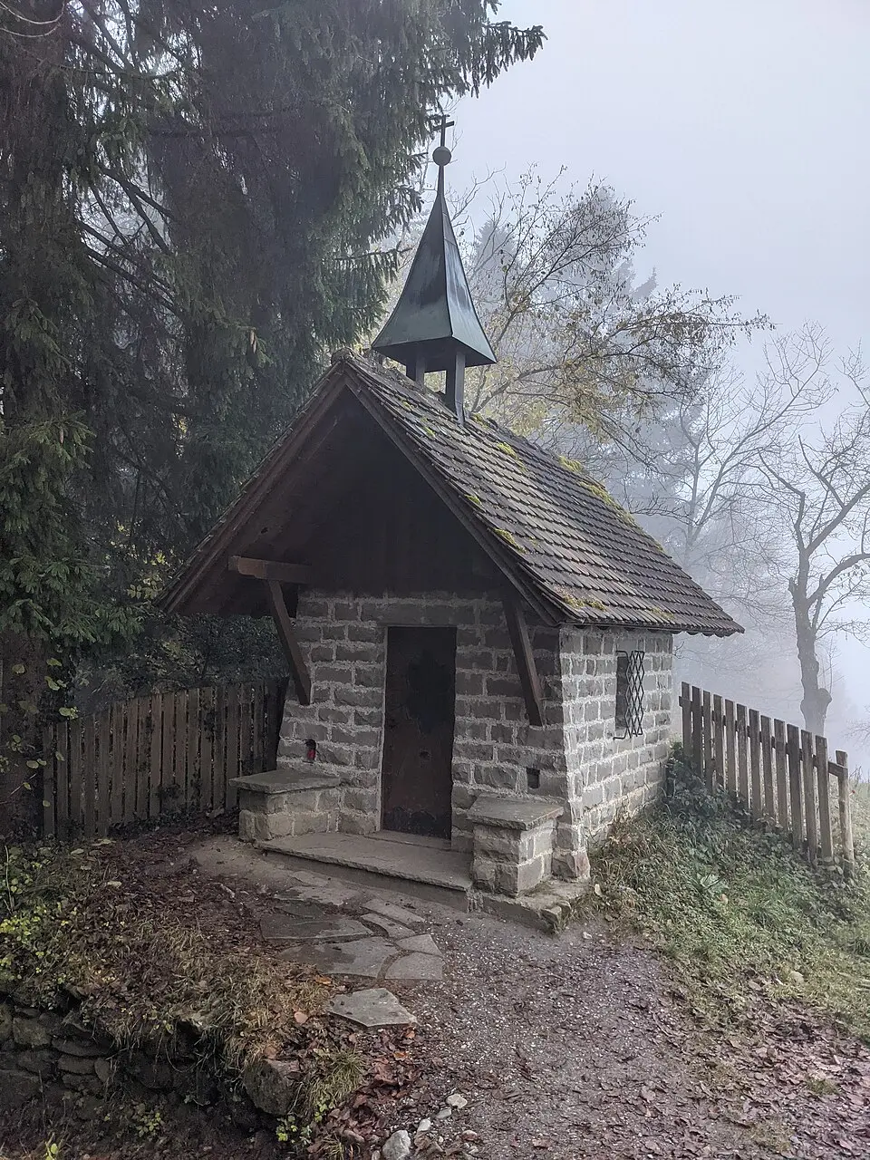 Bild: Hanno Böck · CC0 Kapelle Altreute