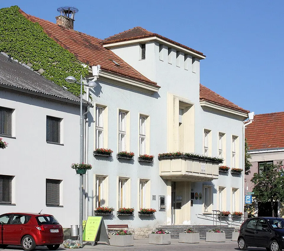 Image: Dguendel · CC BY 3.0 Neusiedl am See town hall