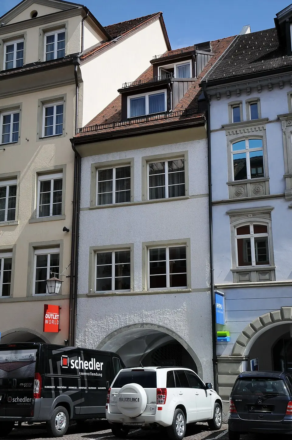 Wohn- und Geschäftshaus