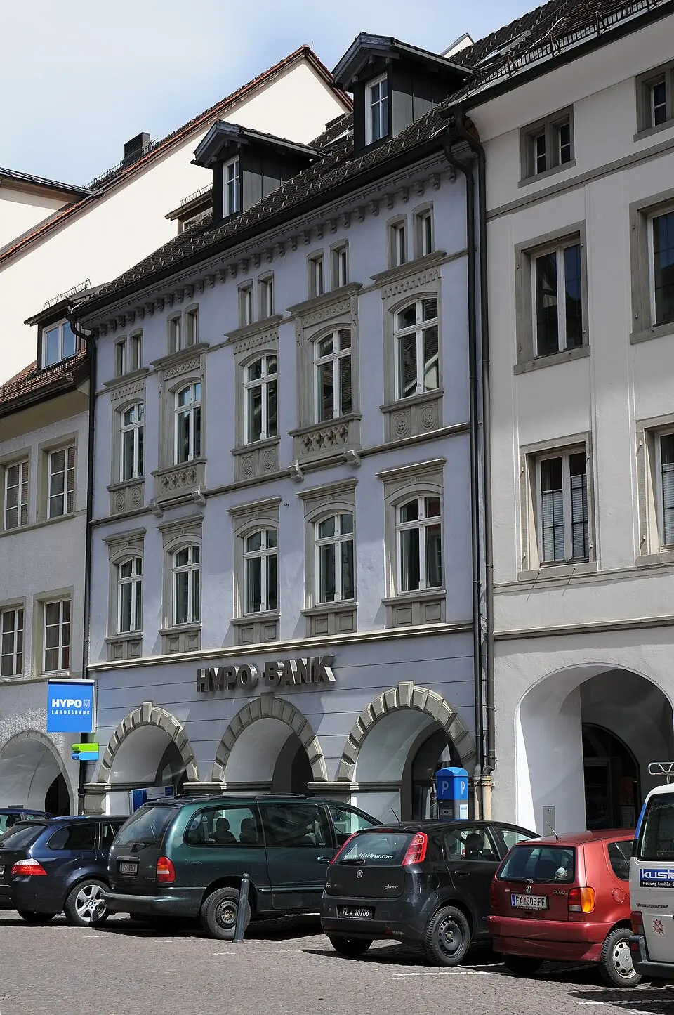 Wohn- und Geschäftshaus