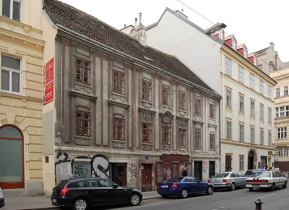 Miethaus, Zum goldenen Becher