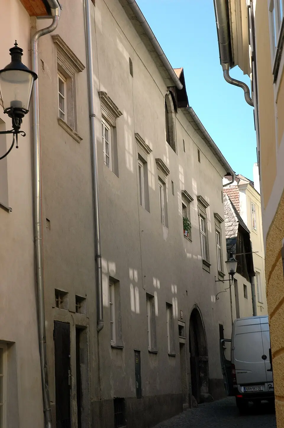 Image: Bauer Karl · CC BY-SA 3.0 AT Bürgerhaus