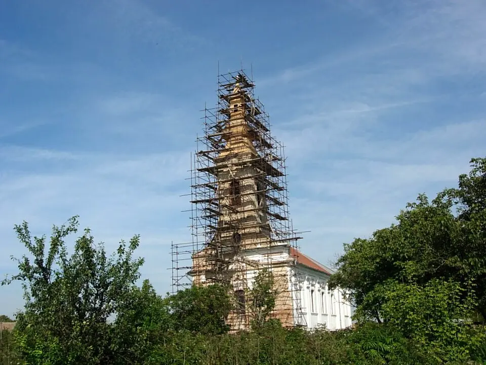 Српска православна црква у Неузини