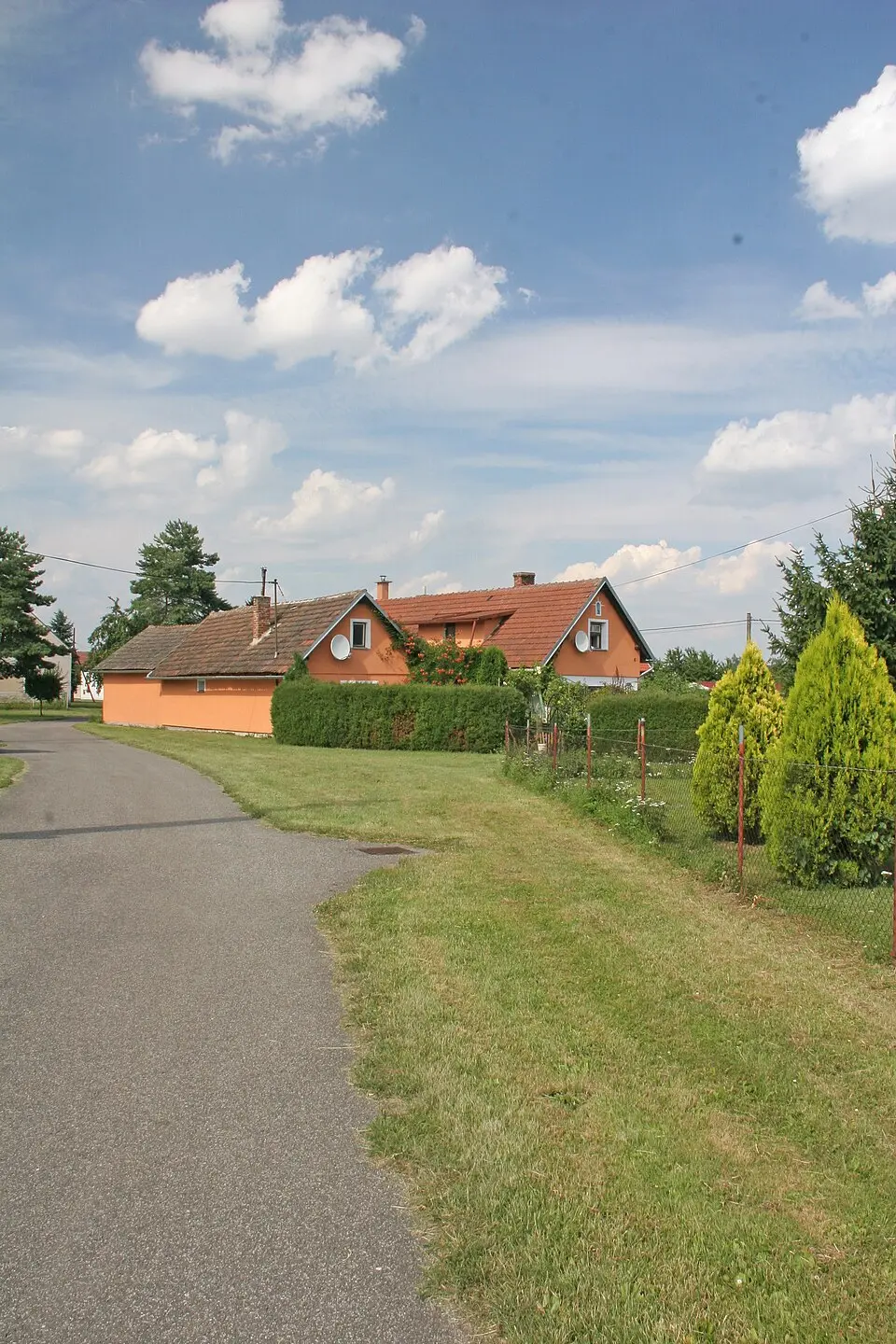 Neznášov