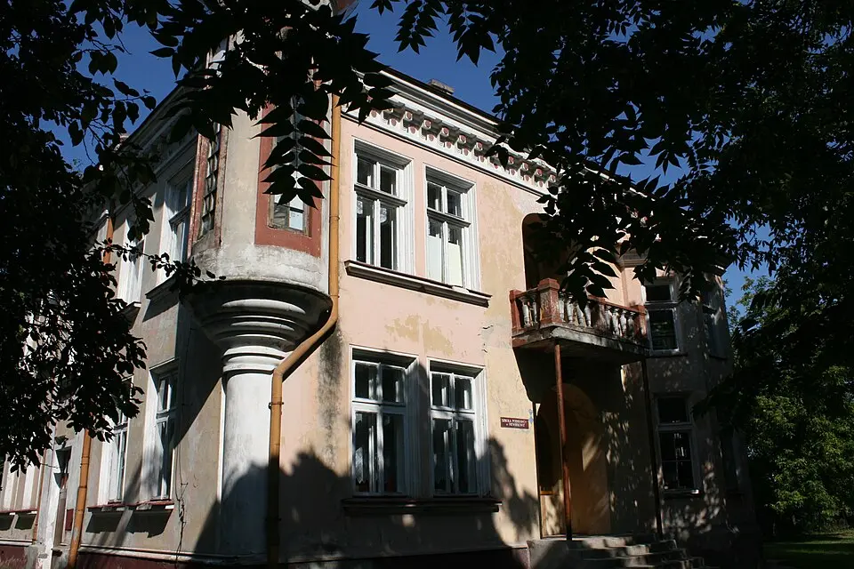 Pałac w Niewirkowie