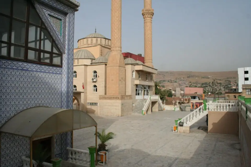 Nuh Türbesi (Cizre, Türkiye)