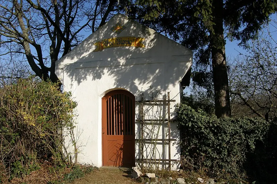 Image: JonnyBrazil (talk) · CC BY-SA 3.0 AT Marienkapelle