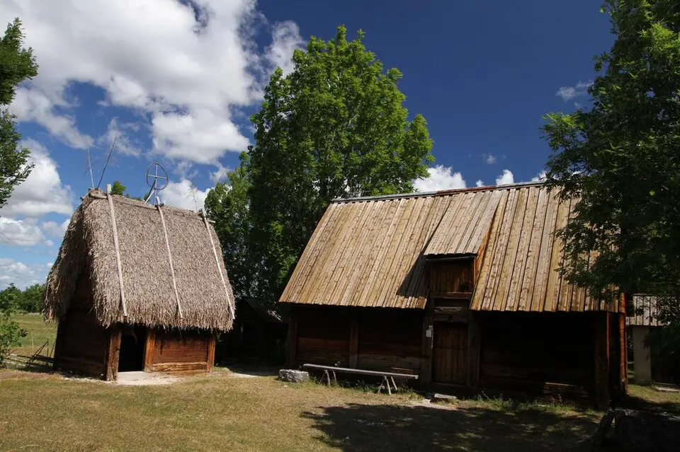 Norrlanda fornstuga