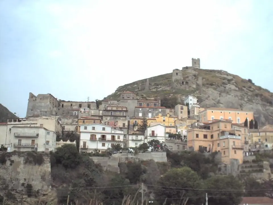 Amantea Caslte