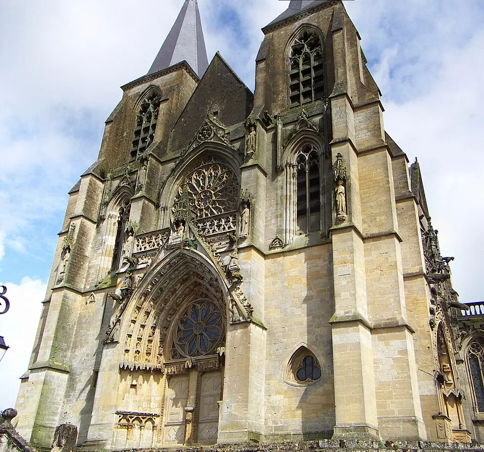 Obrázek: Welleschik · CC BY-SA 3.0 Bazilika Notre-Dame d'Avioth