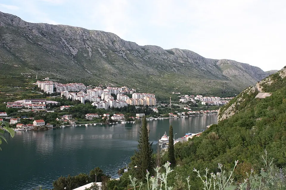 Image: Bracodbk · CC BY-SA 3.0 Nova Mokošica