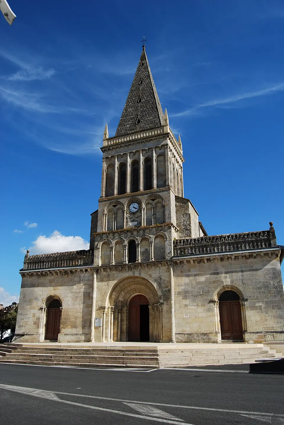 Kép: William Ellison · CC BY-SA 3.0 église Saint-Pierre d'Ambarès-et-Lagrave