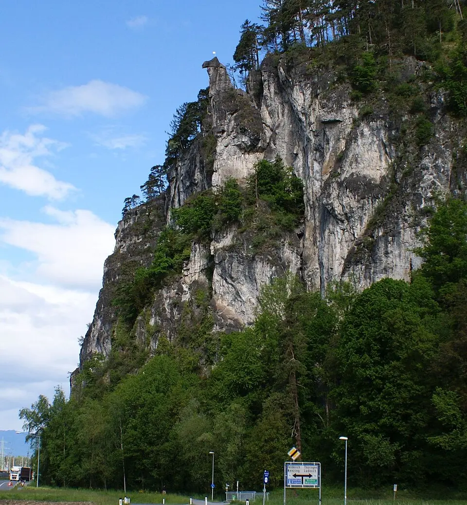 Hangender Stein