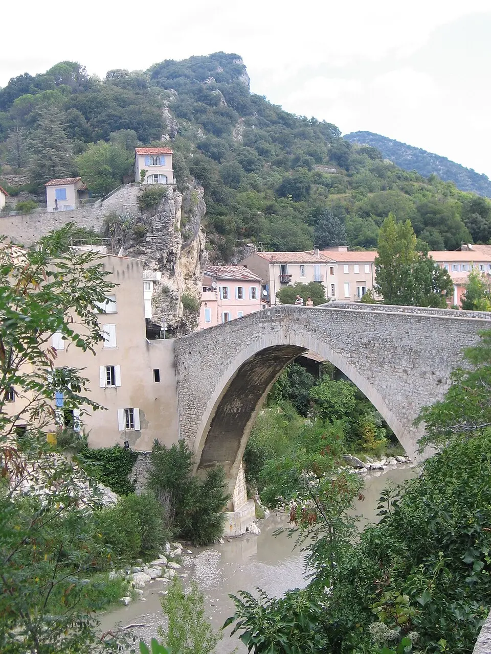 pont de Nyons