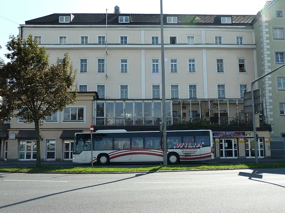 Bürgerhaus, ehem. Hotel Roter Krebs