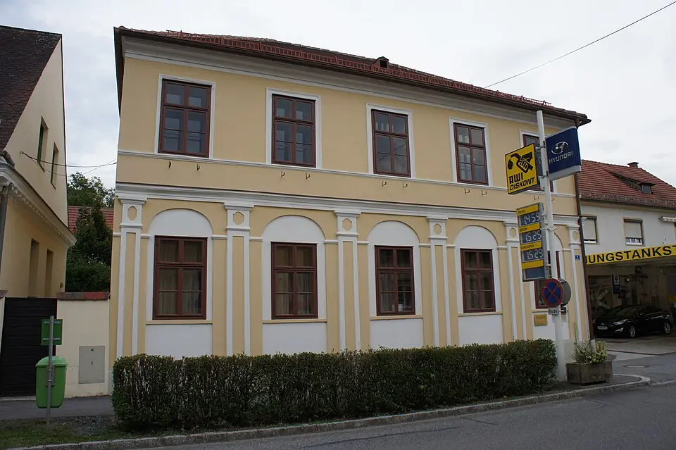 Slika: Ufoao · CC BY-SA 3.0 Ehem. Dreiseithof