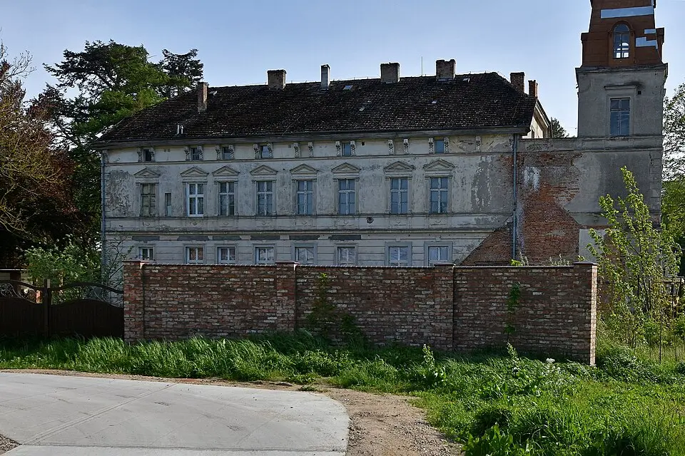 Pałac w Objeździe