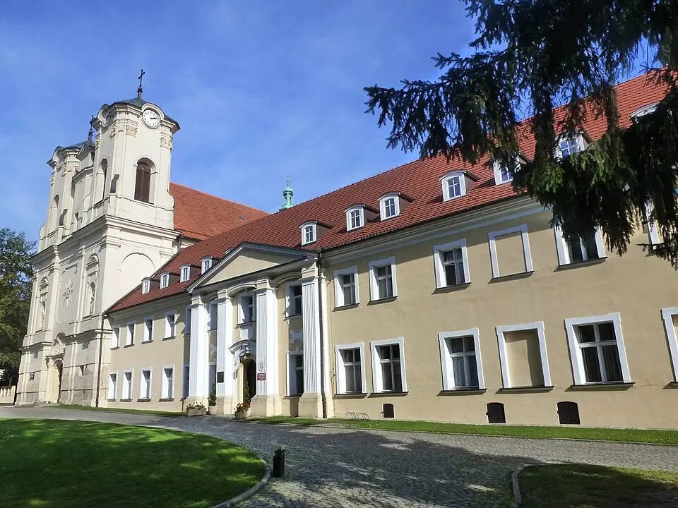 Muzeum Misyjne Misjonarzy Oblatów Maryi Niepokalanej w Obrze