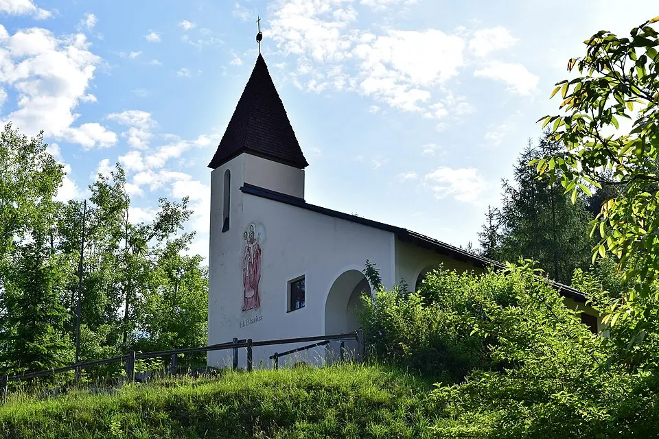 Slika: Haeferl · CC BY-SA 3.0 AT Ortskapelle Piburg/Neue Blasiuskapelle