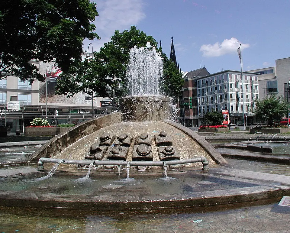 Opernbrunnen
