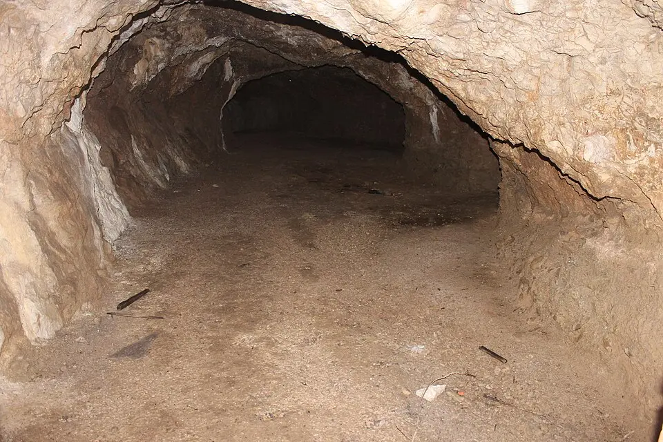 Slika: Llywelyn2000 · CC BY-SA 3.0 Pontnewydd-Höhle