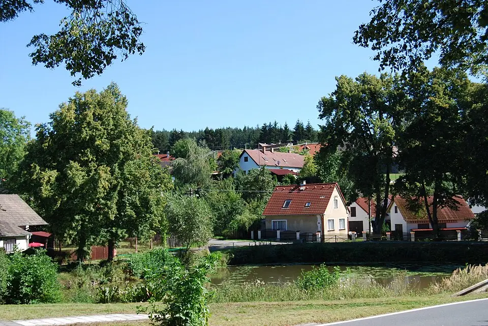 Immagine: Chmee2 · CC BY-SA 3.0 Olešná