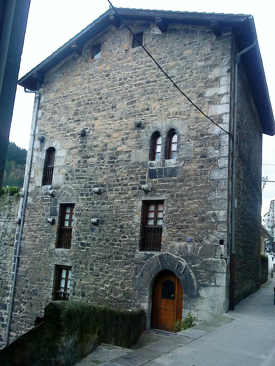 Casa torre Likona