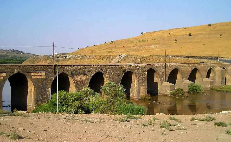 Dicle Köprüsü