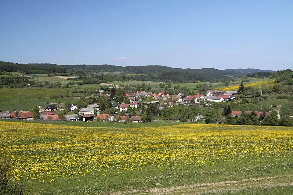 Image: Chmee2 · CC BY-SA 3.0 Onšovice (Čkyně)