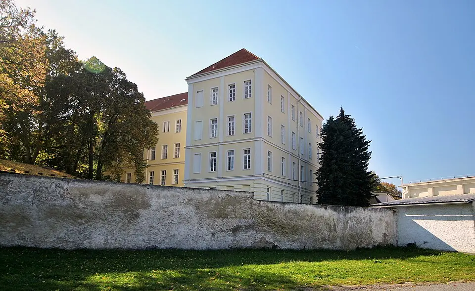 Jezuitský klášter Opařany