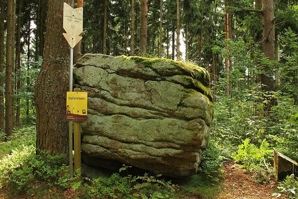 Alter Stein