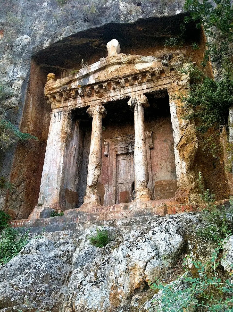 Amintas Kaya Mezarı