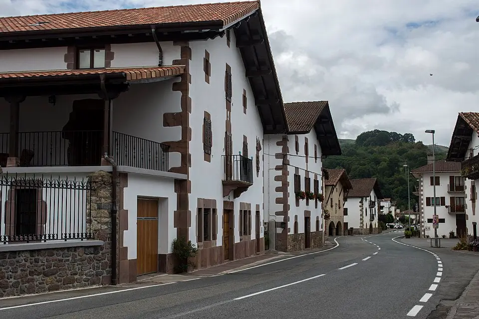 Oronoz-Mugaire