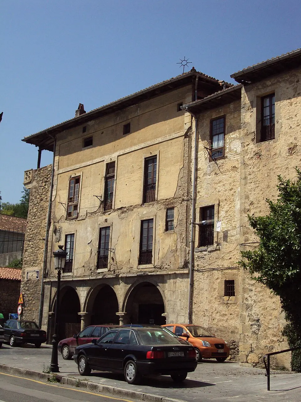 Palacio Ortes De Velasco