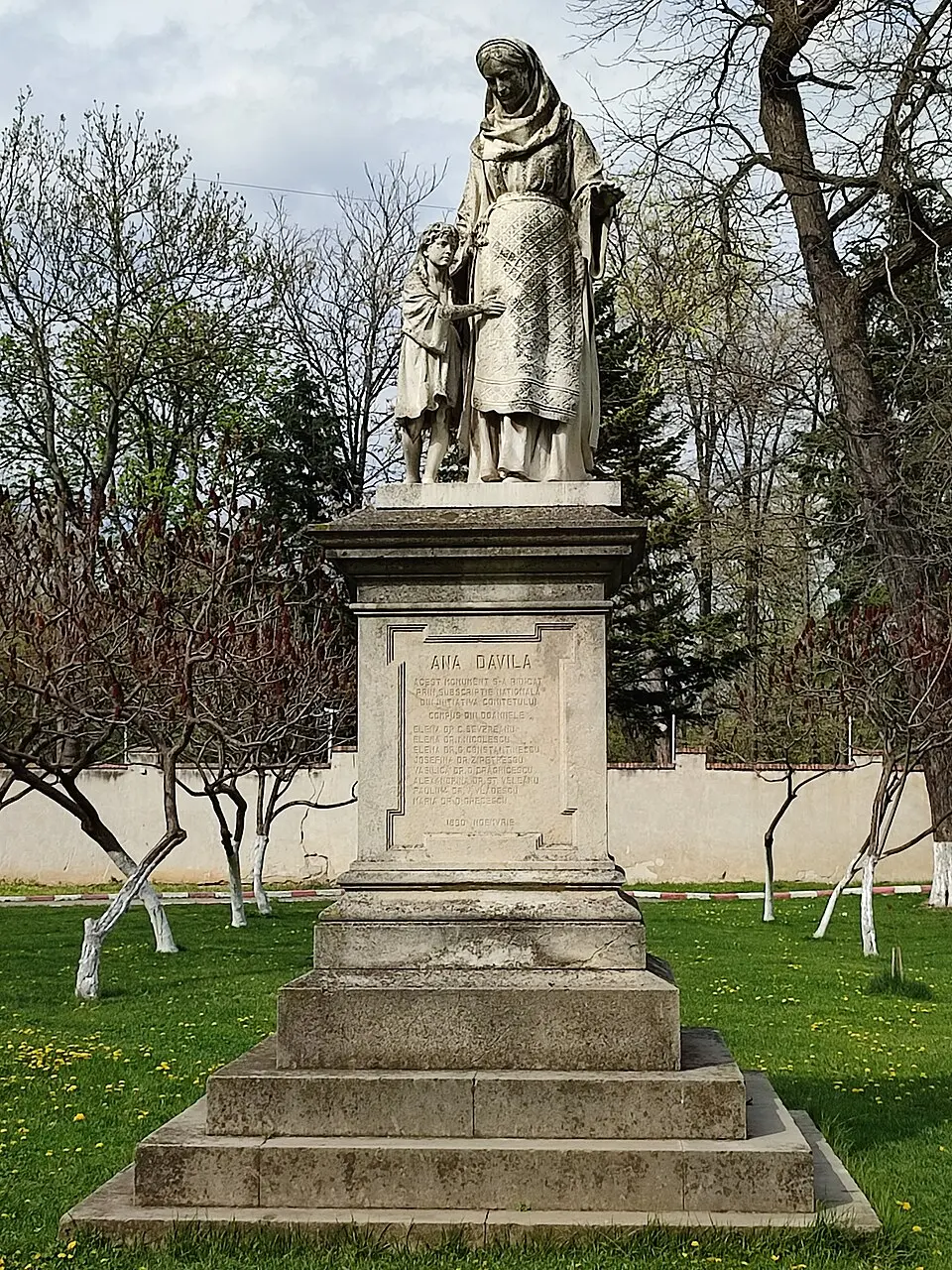 Monumentul Anei Davila