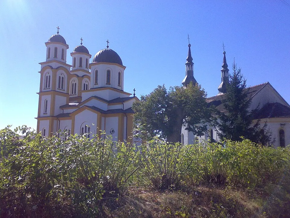 église Saint-Pierre-et-Saint-Paul de Kozarac