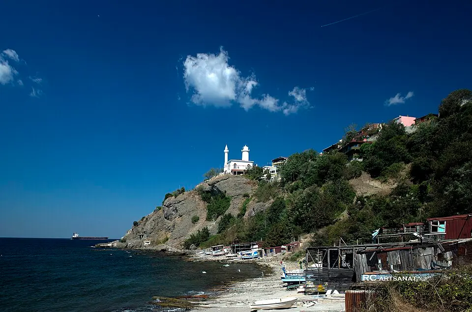 Immagine: Recep Cirik · CC BY-SA 3.0 Anadolu Feneri