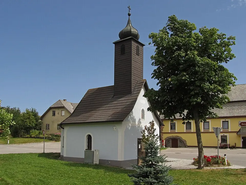 Obrázek: Duke of W4 · CC BY-SA 3.0 AT Ortskapelle Spielberg
