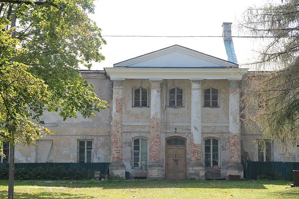 Palace in Osmolice