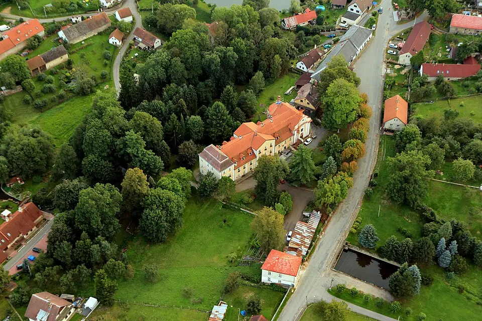 zámek Ostředek