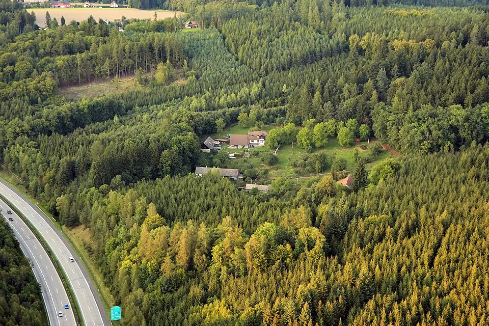 Vráž