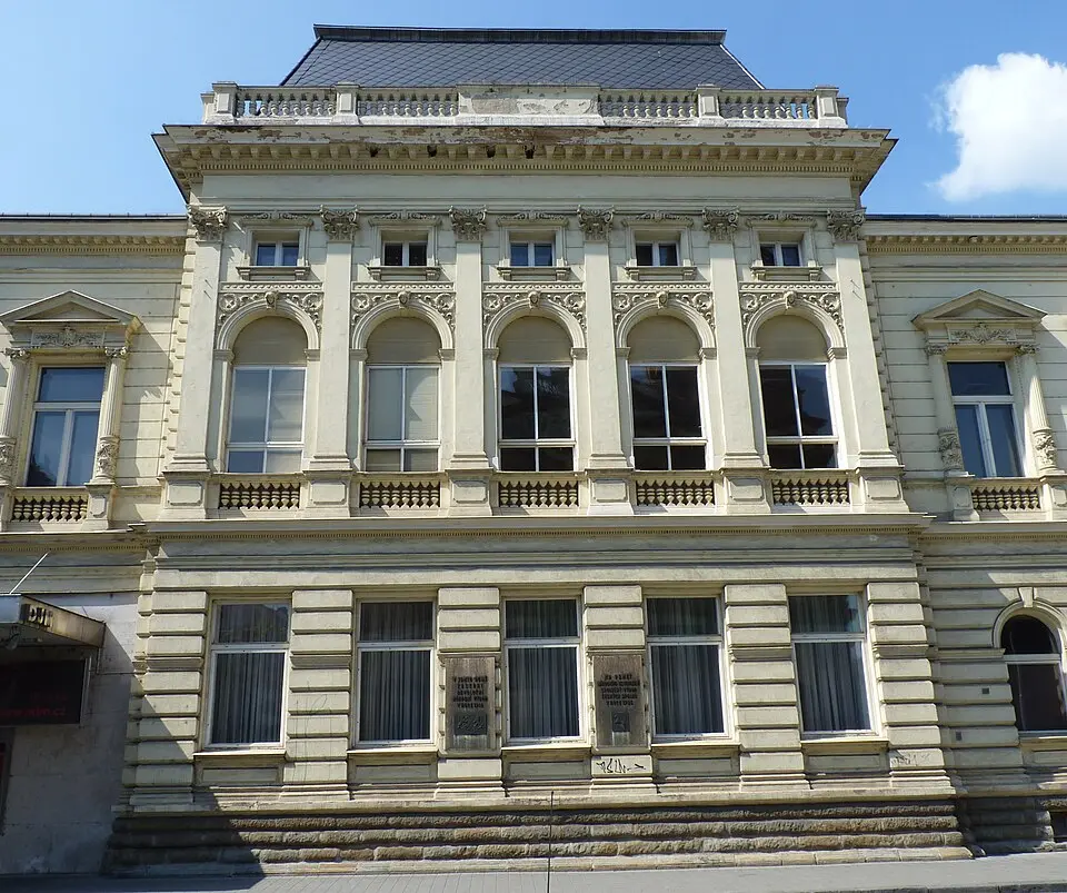 Občanská záložna Moravská Ostrava - Divadlo Jiřího Myrona