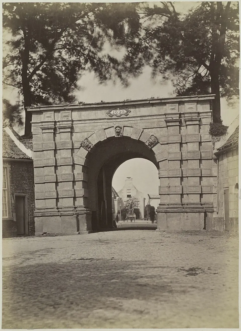 Steentilpoort
